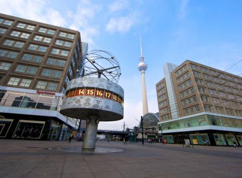 Alexnderplatz wereldklok en uitzichttoren Berlijn